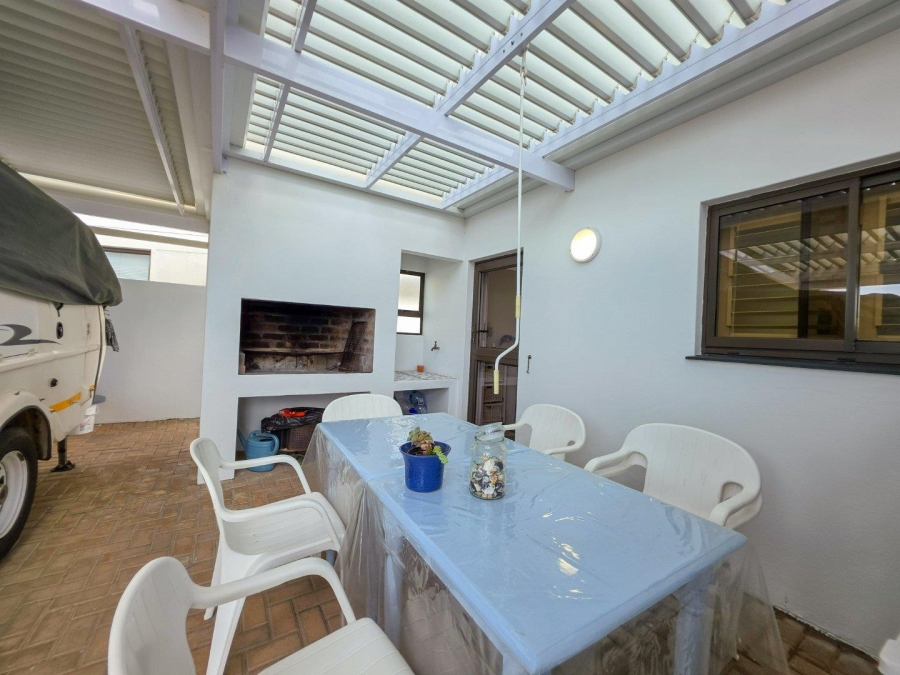 3 Bedroom Property for Sale in Stilbaai Western Cape